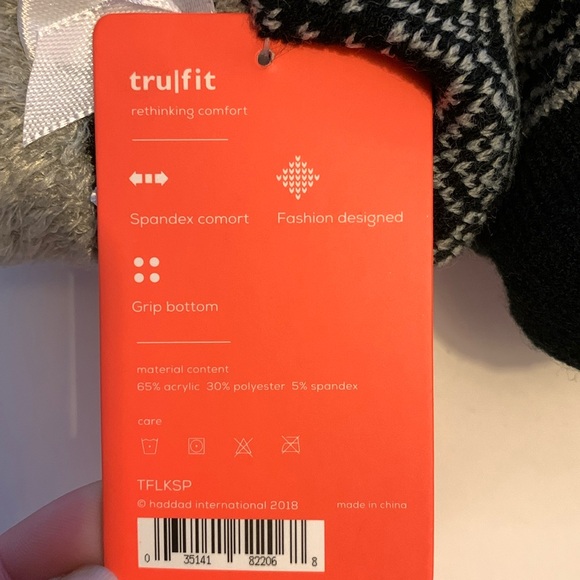 NWT TRU FIT HEART FAIR ISLE COZY SOCKS WITH GRIPPY BOTTOMS - Picture 5 of 10